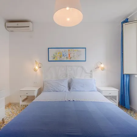 Le Querce بيت للعطل