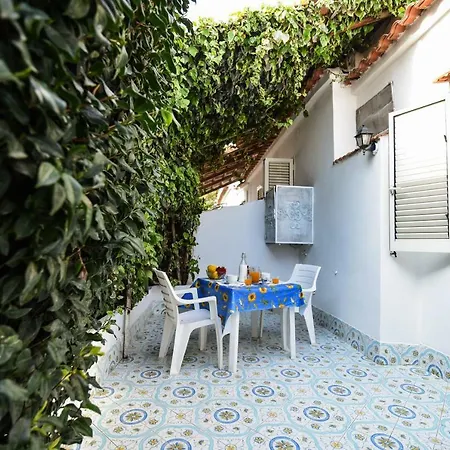 Holiday home Le Querce